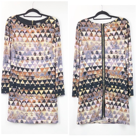 Vince Camuto Dresses & Skirts - ❄️Vince Camuto Triangle Aztec Jewel Collar Dress